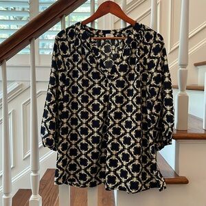 Crown & Ivy Bee Print Peasant Top